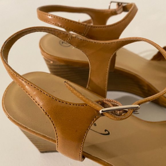 Fioni Womens Camel Wvn Vamp Wedge Size 7 - Picture 8 of 10